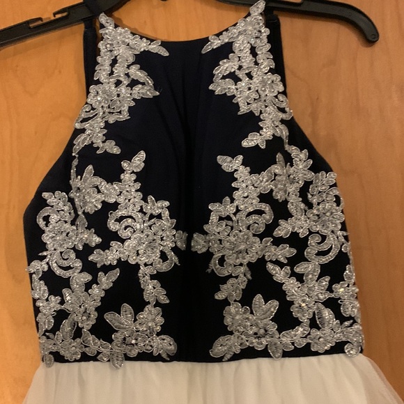 white and navy short homecoming or special occasion dress - Picture 2 of 3